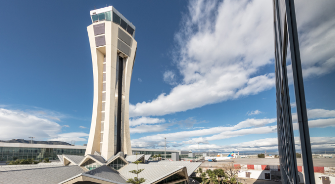 ENAIRE refuerza la navegación por satélite en Málaga para seguir mejorando la eficiencia de las operaciones